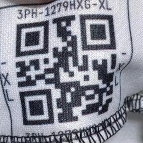 Harley Davidson Hoodie, Size Large , with Engines & Skulls - Picture 7 of 7